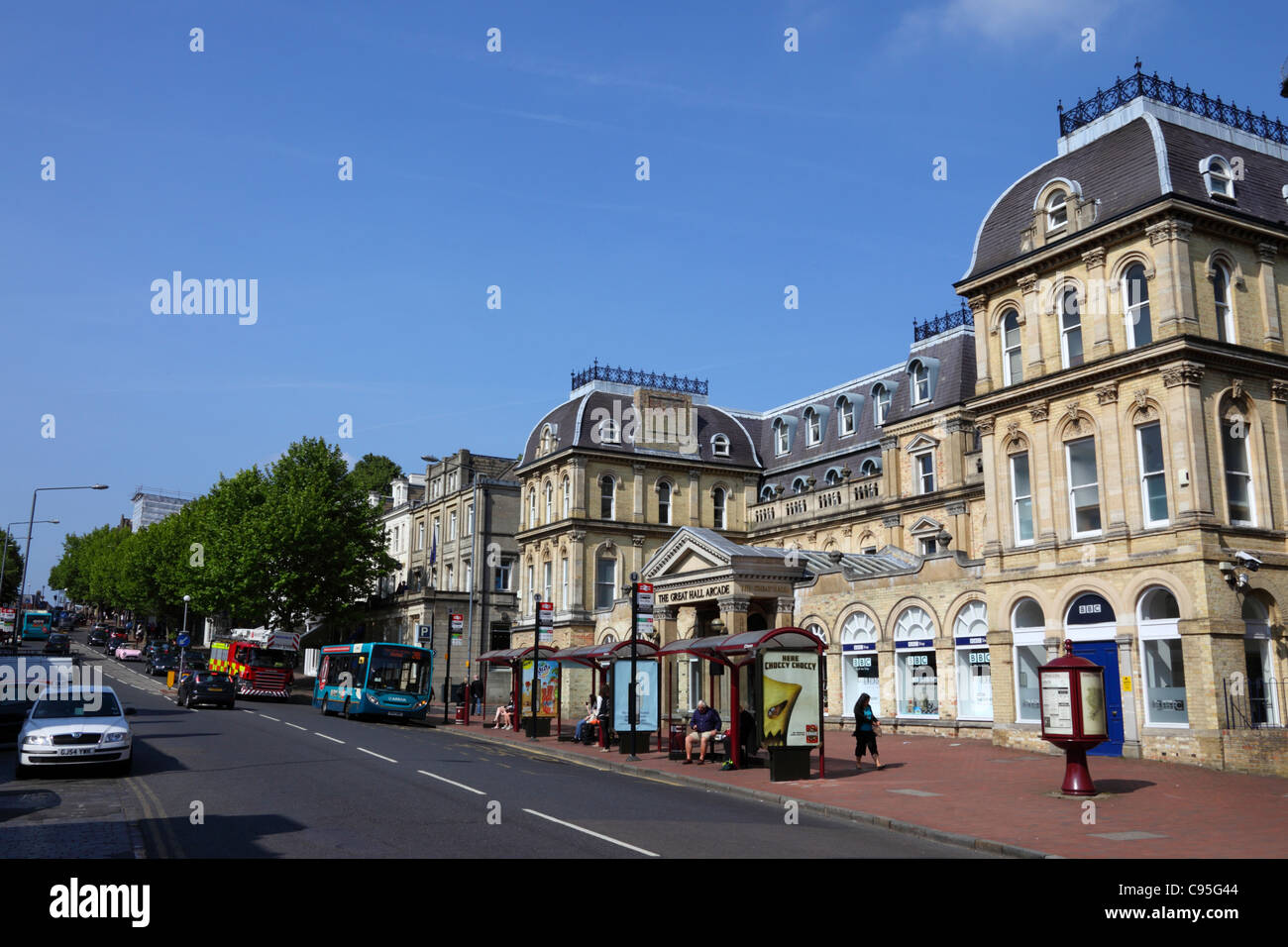 Burgsaal Arcade Shopping Centre, Mount Pleasant Road, Royal Tunbridge Wells, Kent, England Stockfoto
