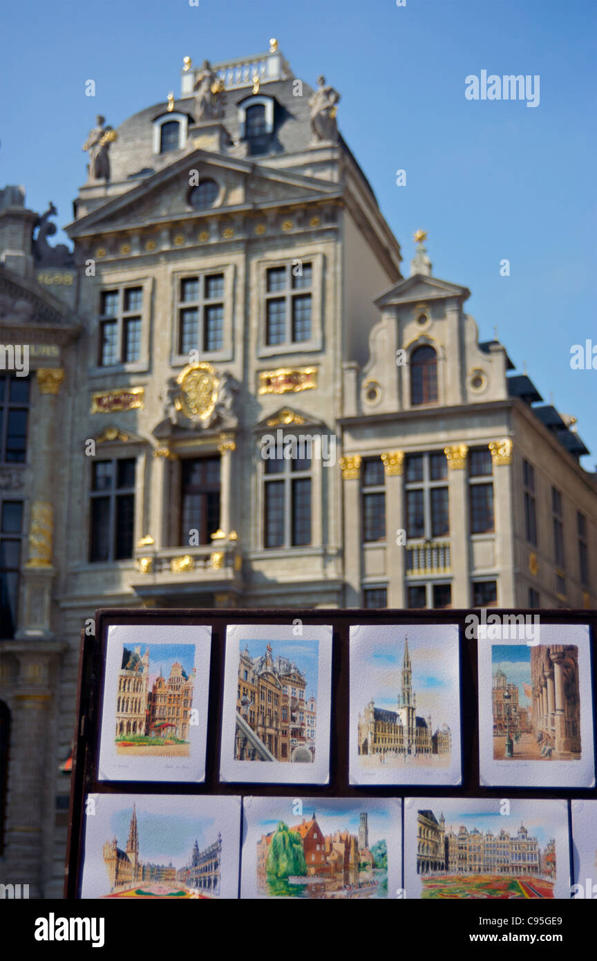 Bilder der belgischen Wahrzeichen zum Verkauf auf der Grand Place. Brüssel, Belgien Stockfoto
