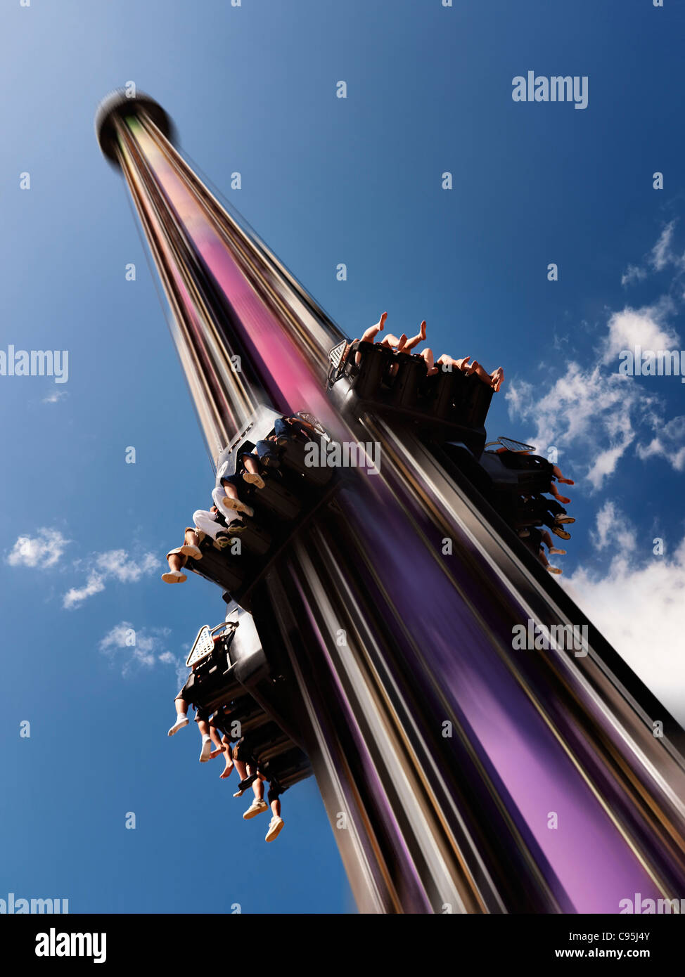 Fallturm Freifall Achterbahnfahrt in Kanadas Wunderland Freizeitpark. Vaughan Ontario Kanada. Stockfoto