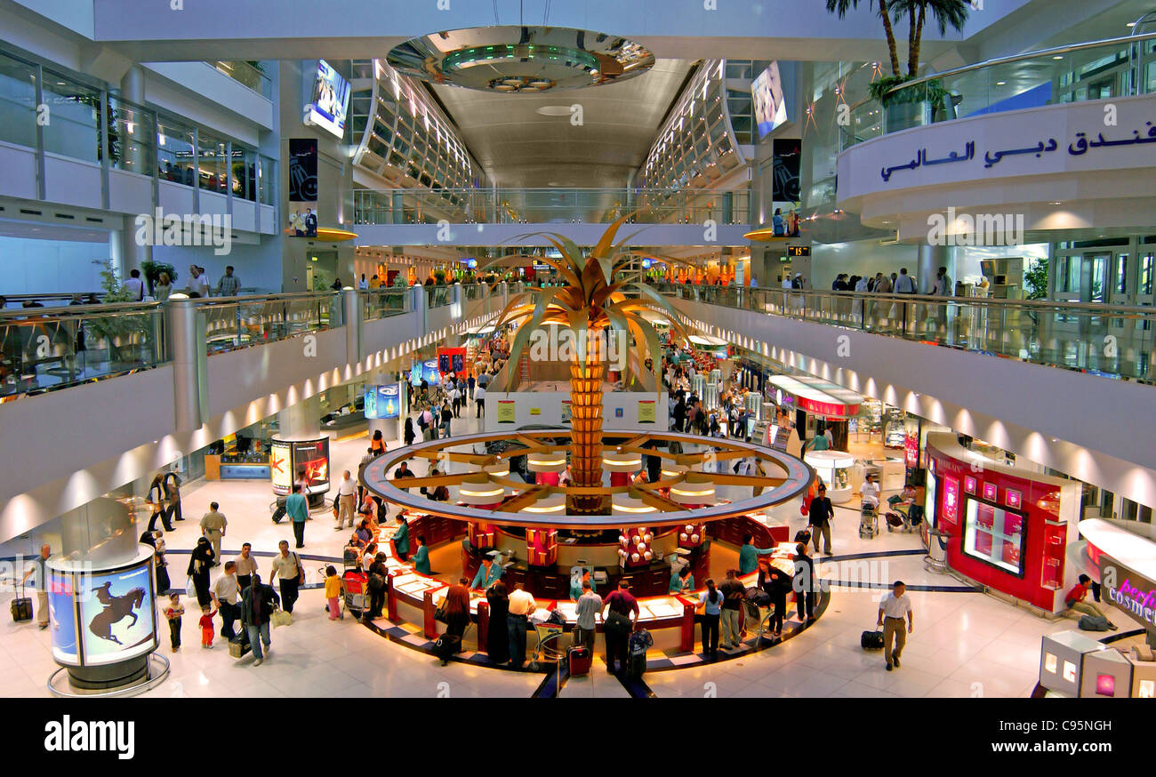 Departure Hall, Dubai International Airport, Dubai, Vereinigte Arabische Emirate. Stockfoto