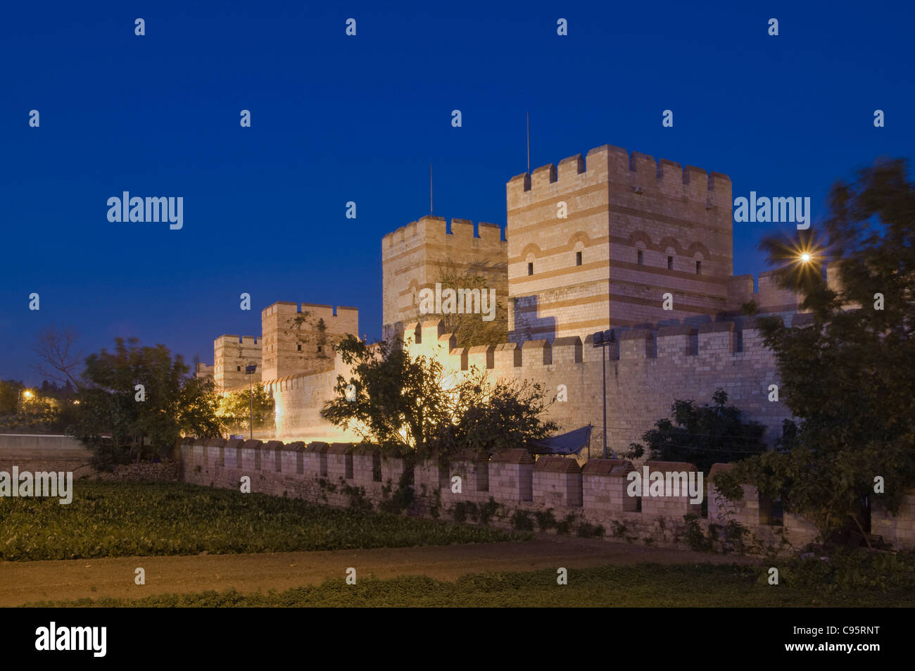 Die Stadtmauern in Istabul, Türkei Stockfoto