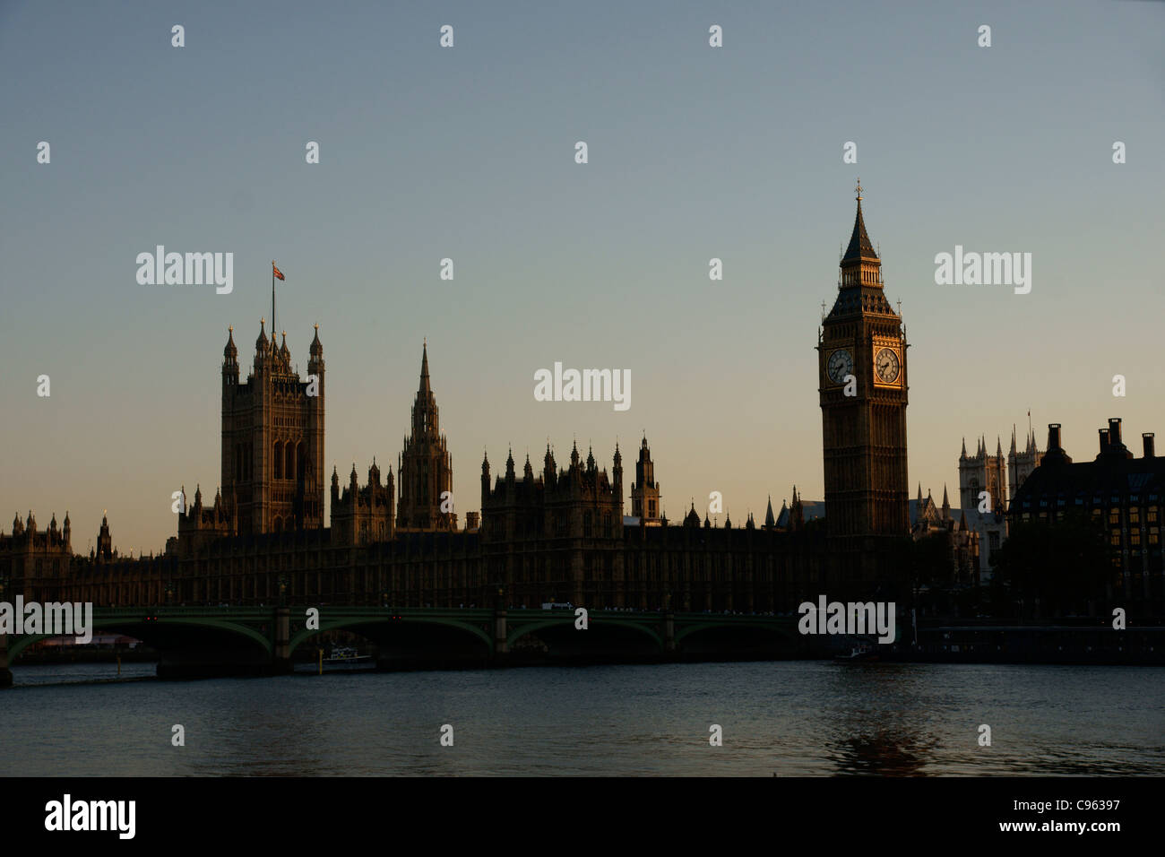 SIlhouette des Big Ben und den Houses of Parliament. London, England, UK (c) Marc Jackson Stockfoto