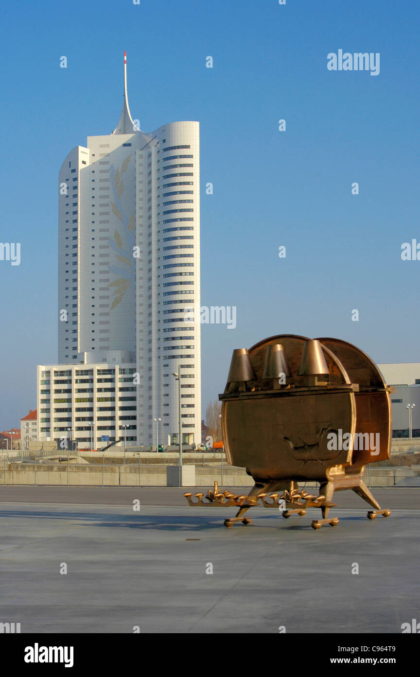 Seidler Turm und Gironcoli Bildhauerei Stockfoto