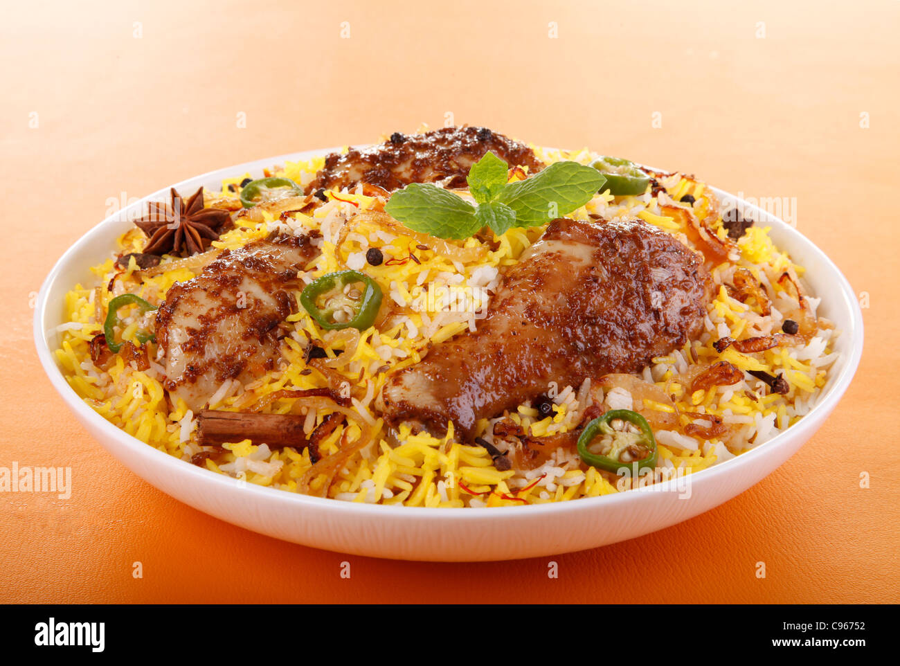 INDISCHES CHICKEN BIRYANI Stockfoto