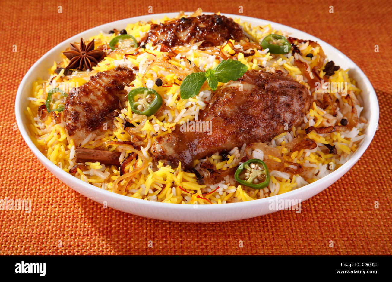 INDISCHES CHICKEN BIRYANI Stockfoto