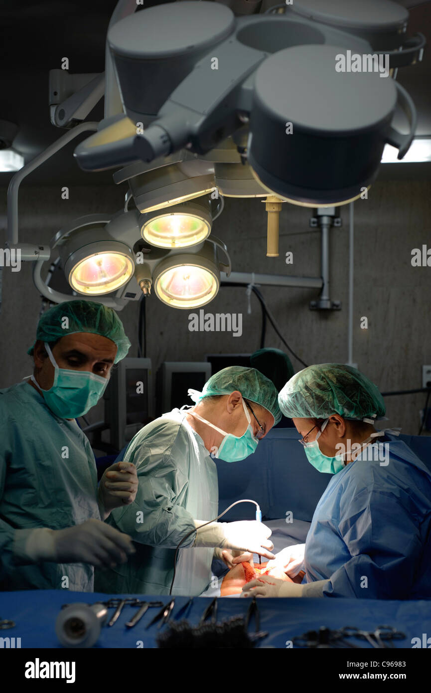 Ärzte der gynäkologischen Chirurgie im OP-Saal Stockfoto