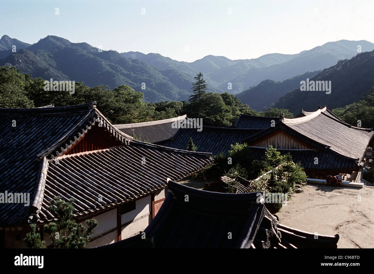Dächer des Dorfes in Gyeongsang oder Gyeongsangnam-Do, Südkorea Stockfoto