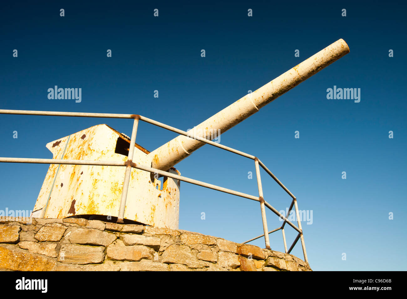 Ein 2. Weltkrieg Canon auf Hoy in den Orkneys. Stockfoto Ein 2. Weltkrieg Canon auf Hoy in den Orkneys. Stockfoto