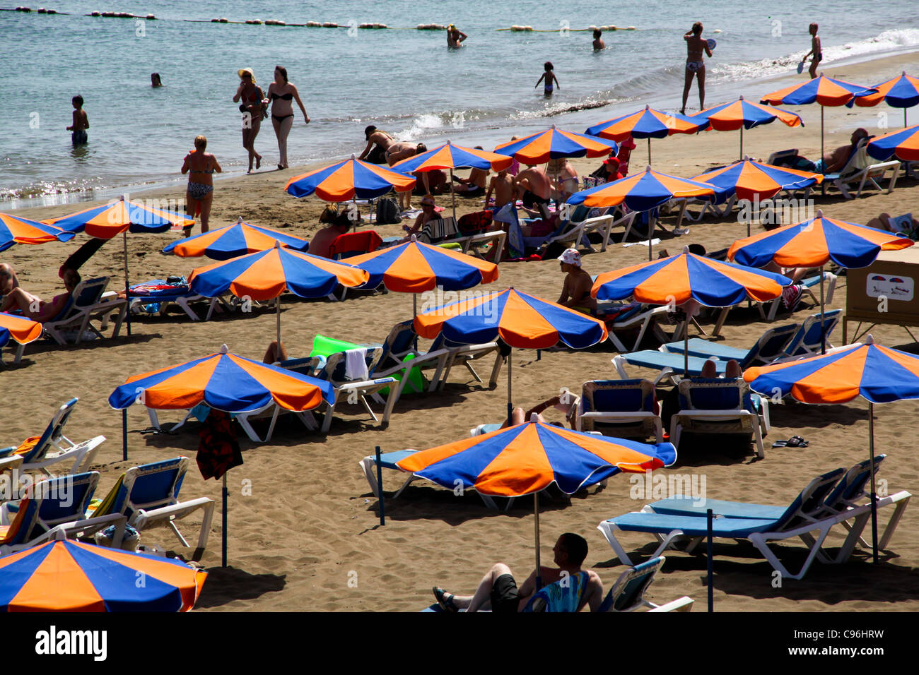 Strand von Puerto Del Carmen Lanzarote Stockfoto