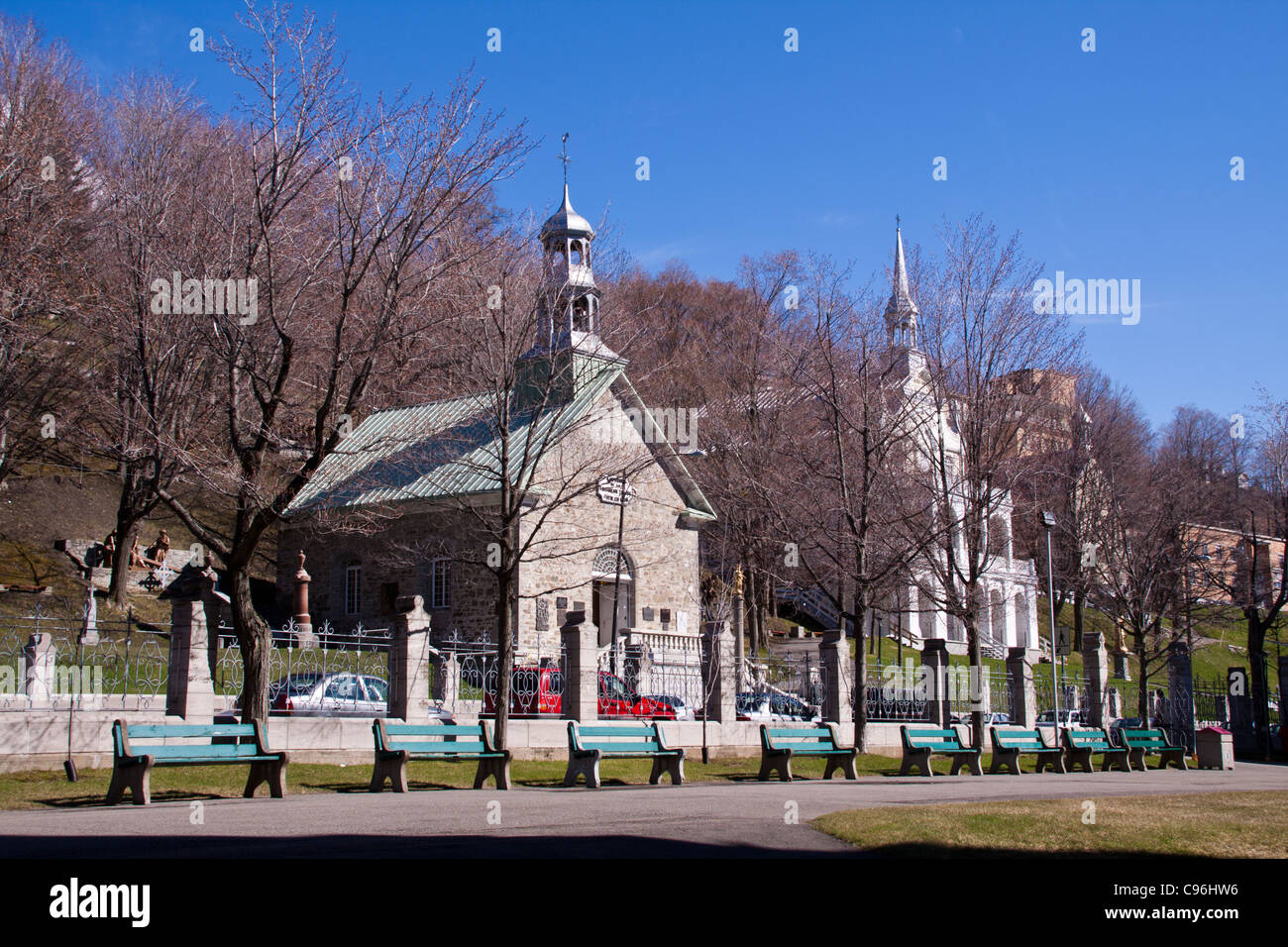 Kapellen in der Basilika Sainte-Anne de Beaupré am Ufer des St. Lawrence River, 20 Meilen über Quebec City in Quebec, Kanada. Stockfoto