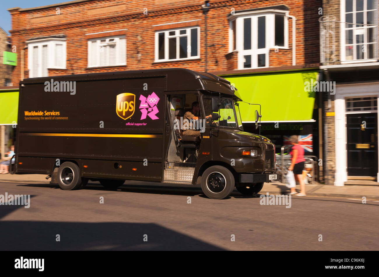A Ups Parcels Delivery Stockfotos A Ups Parcels Delivery Bilder