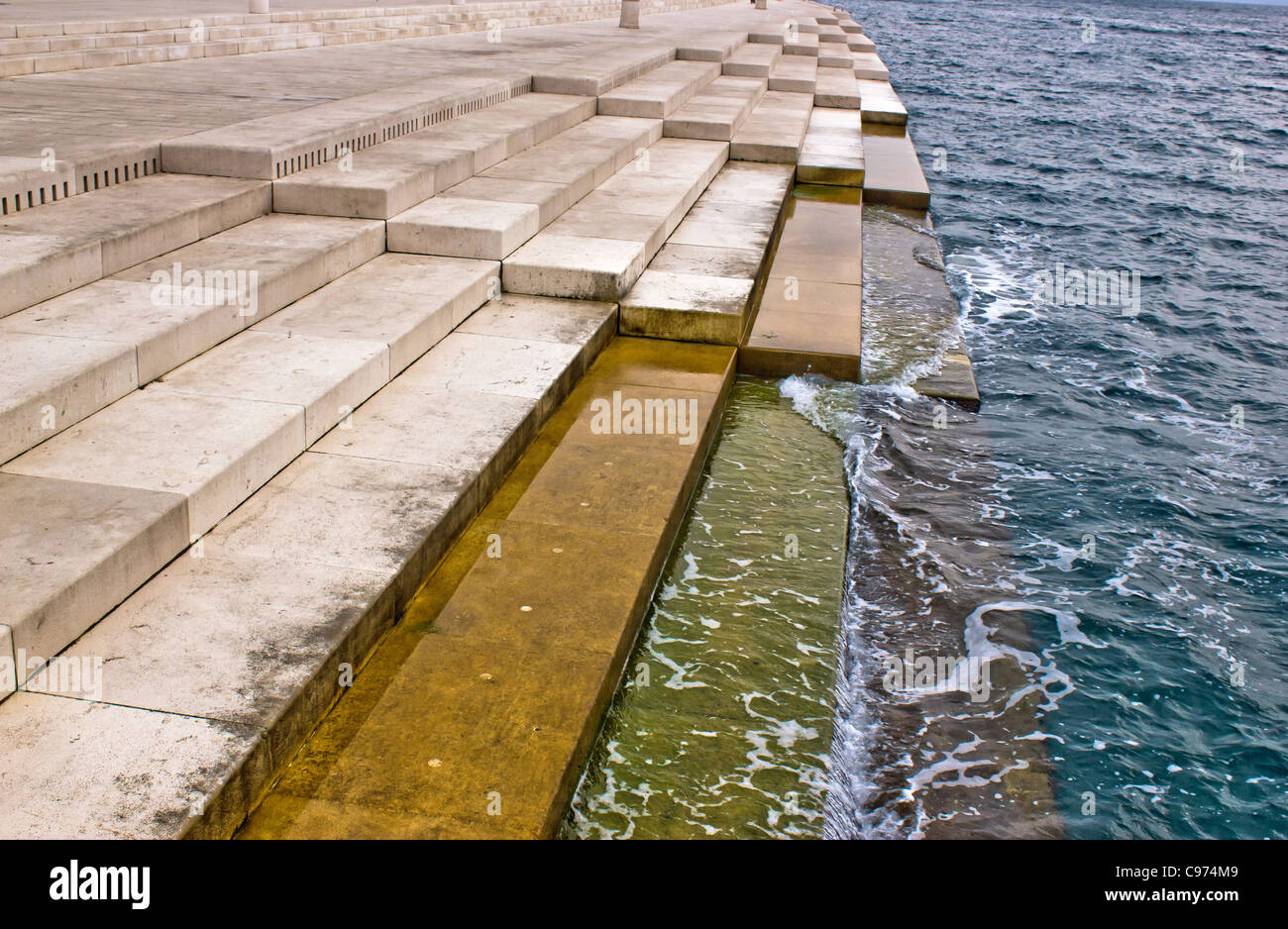 Zadar Meer Organe - Musikinstrument, angetrieben durch die Unterwasser-Meer-stream Stockfoto