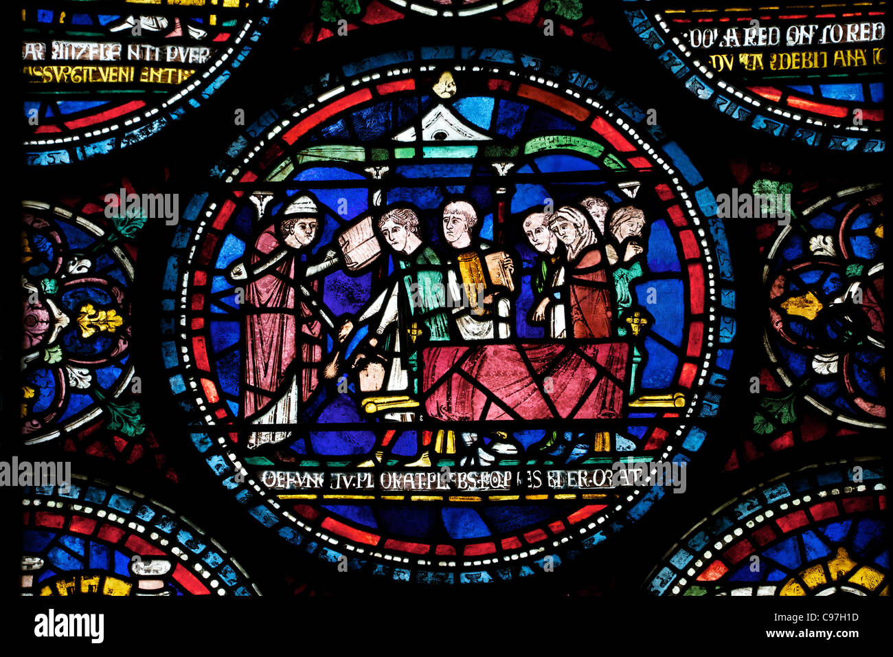 Pilger betet an St. Thomas ein Becket Schrein, ambulante Süd, s.IV., Trinity Chapel, mittelalterliche Glasmalerei, Canterbury Cathe Stockfoto