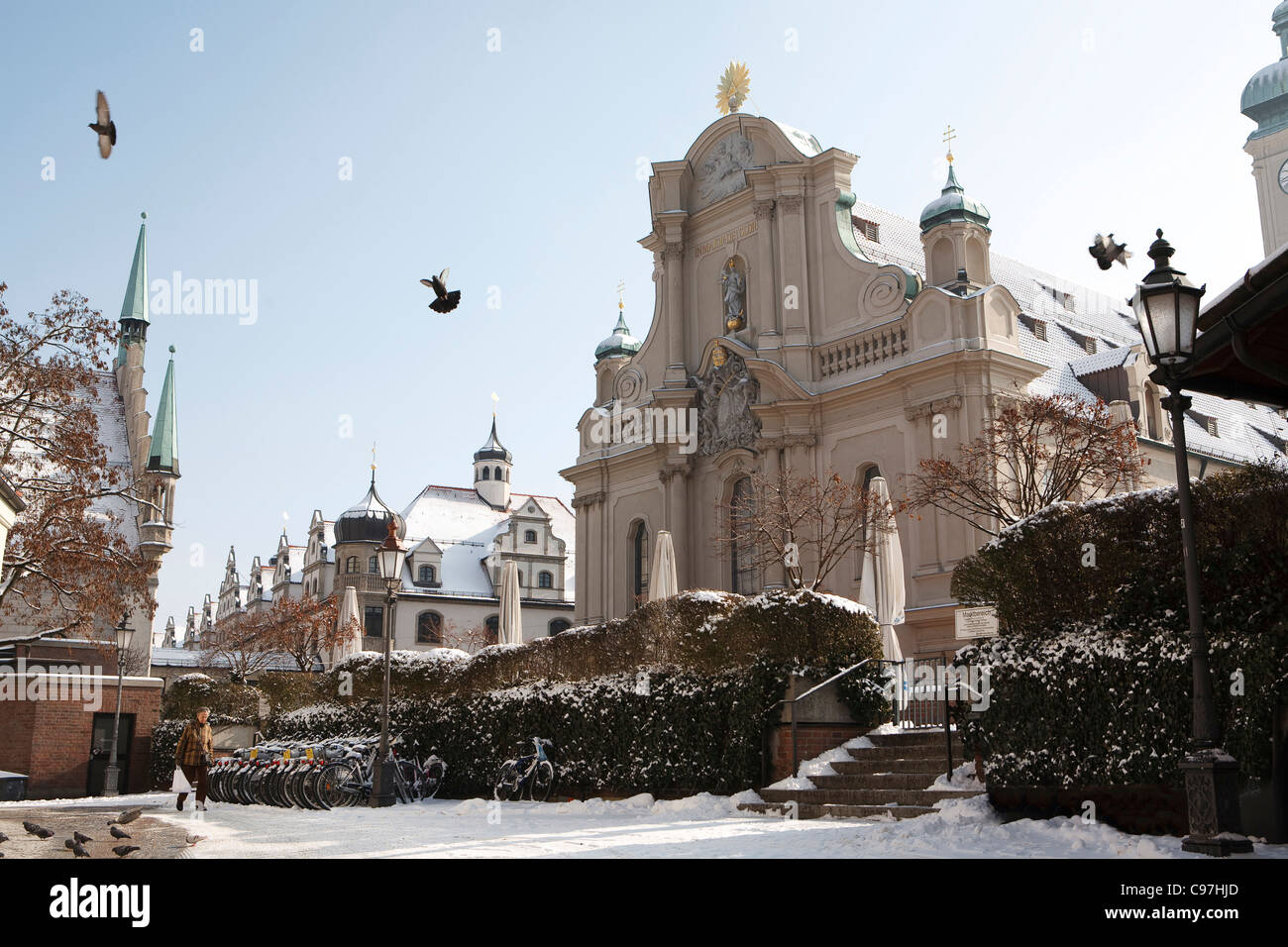 Kirche des Heiligen Geistes im Winter, München, Bayern, Deutschland Stockfoto