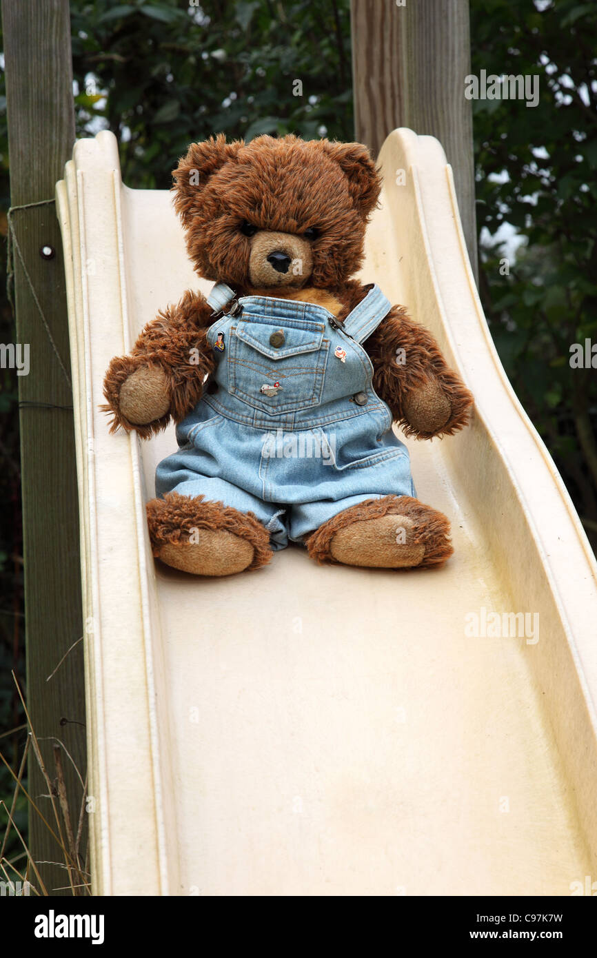 Teddy-Bär auf einer Folie Stockfoto