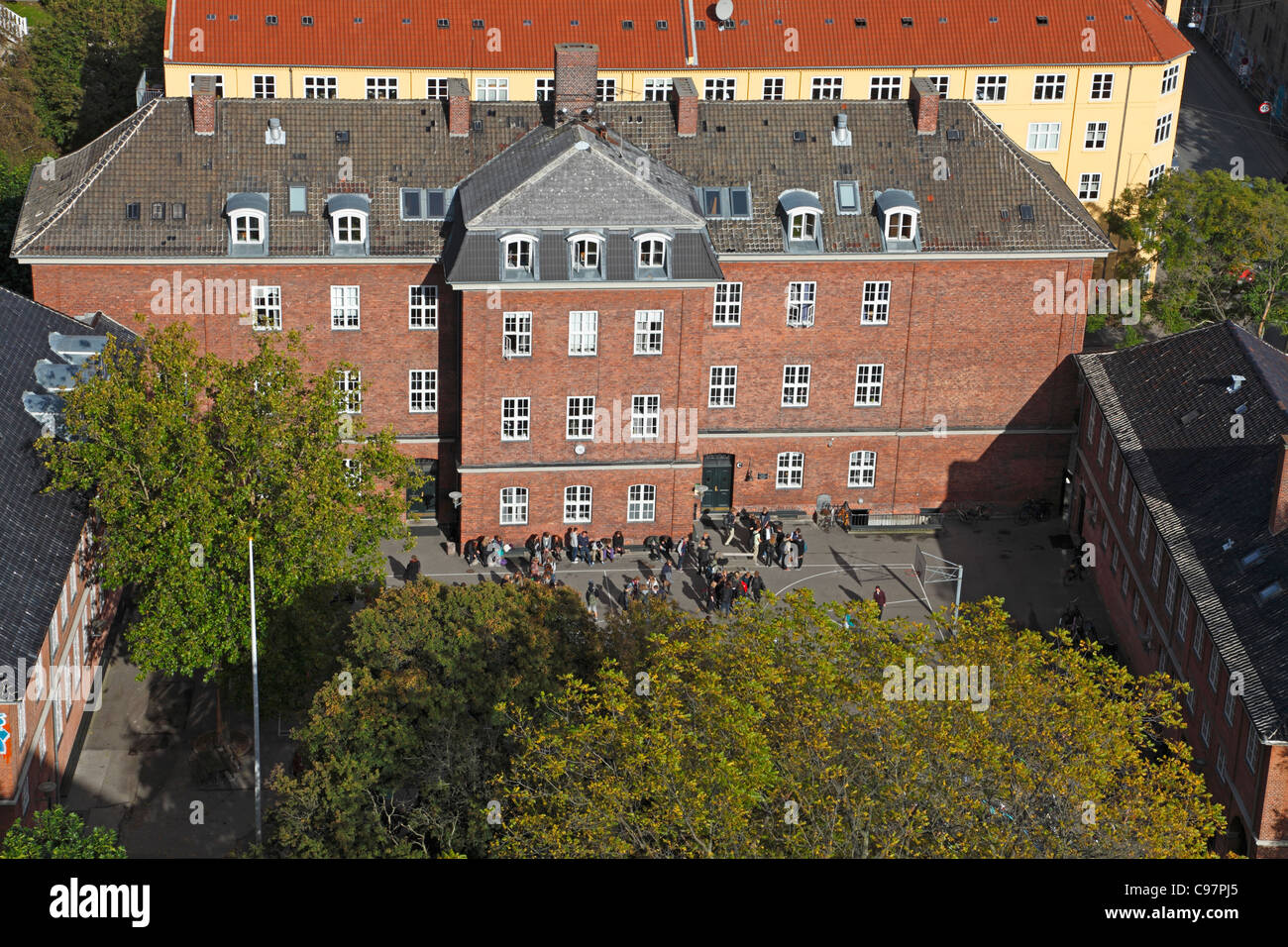 Luftaufnahme des Christianshavns Gymnasium in Kopenhagen, Dänemark - dänische Gymnasium / Grammatik-Schule in Altbauten Stockfoto