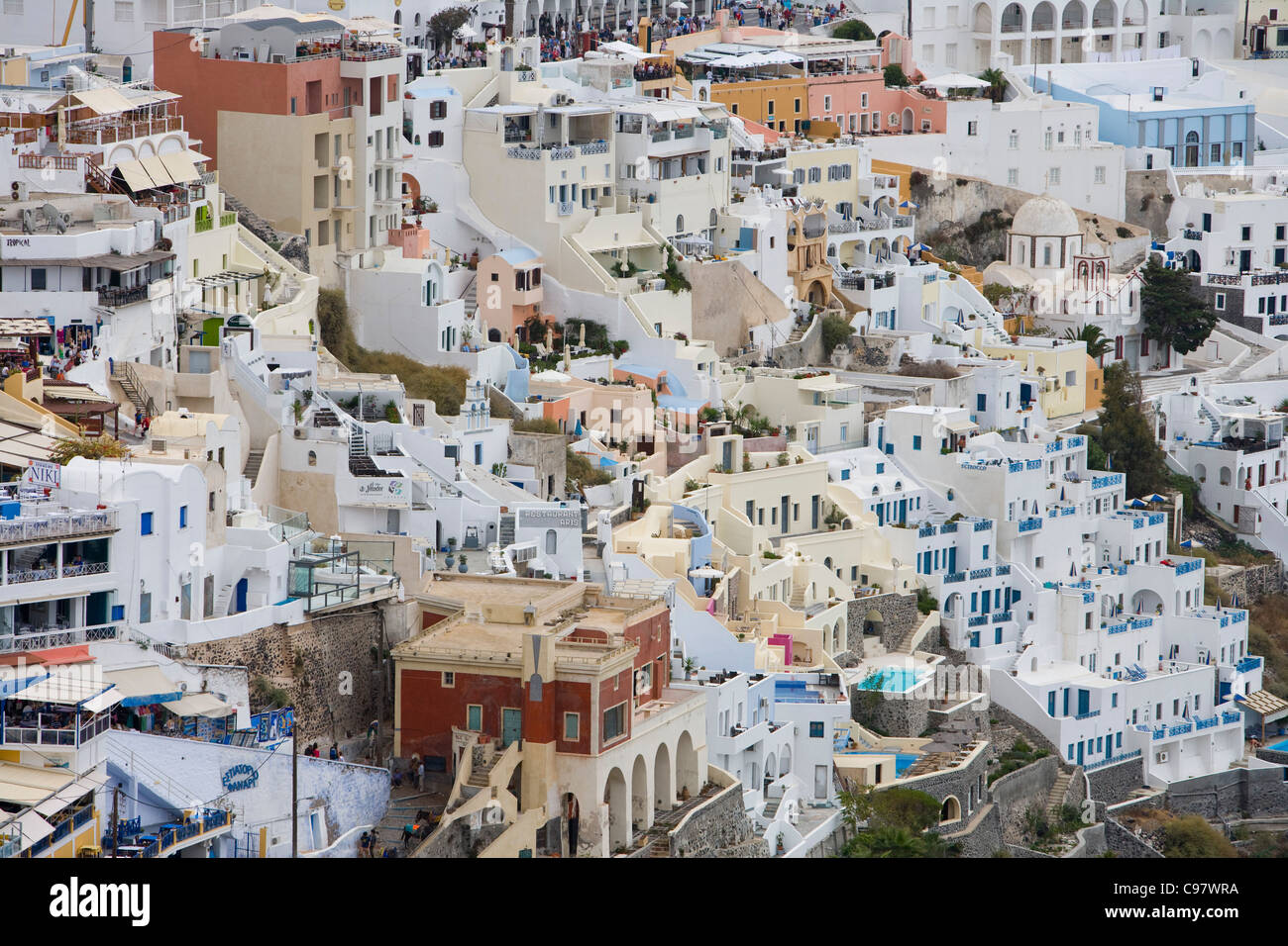 Aufwand für die Cliffside Häuser, Fira, Santorini, Griechenland, Europa Stockfoto