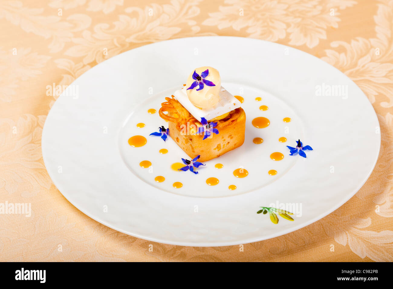 Details einer neuen Version eines Lemon Tart., CHATEAU SAINT-MARTIN & SPA - 2490 Avenue des Templiers - BP 102-06142 VENCE CEDEX Stockfoto