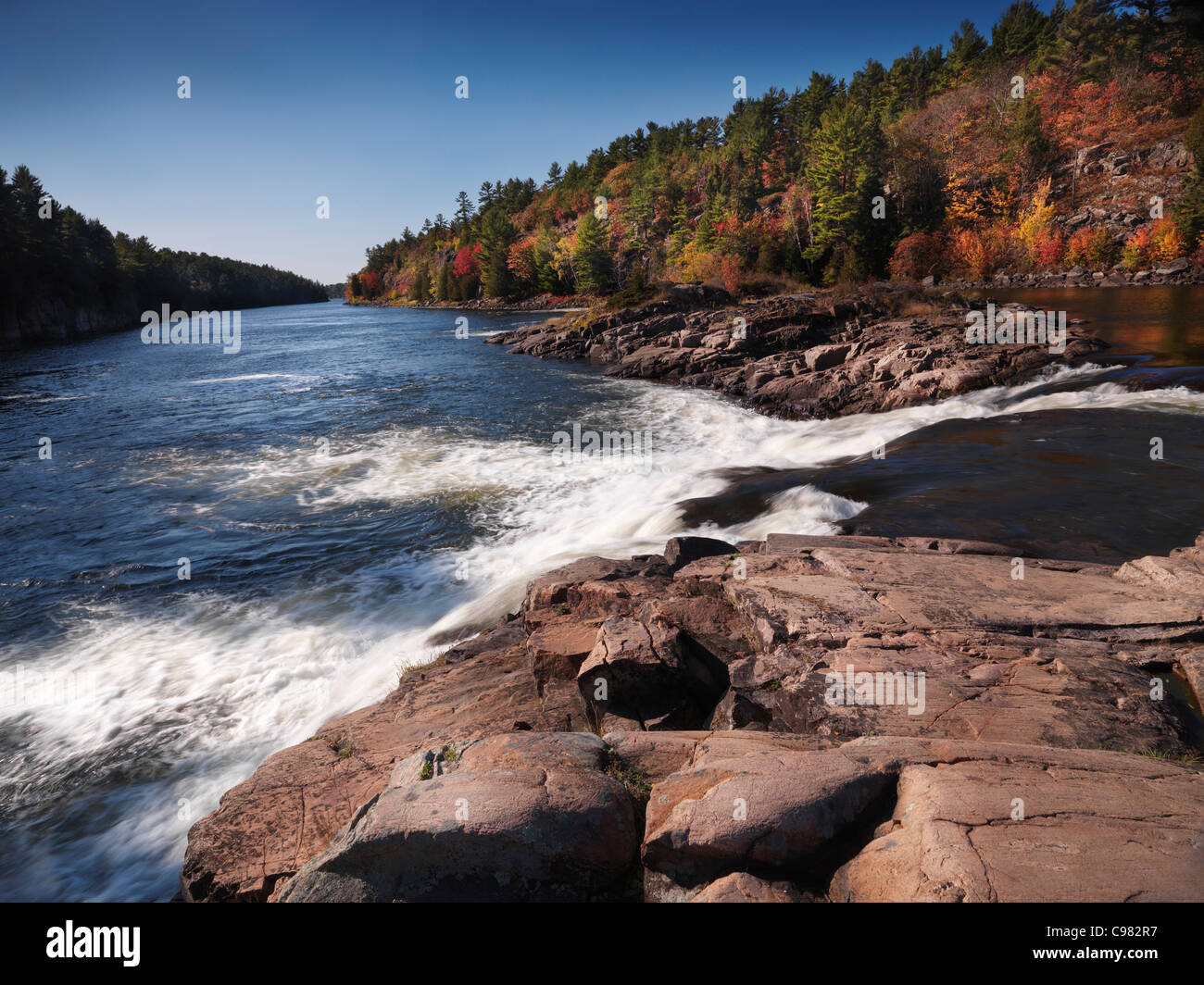 Recollet Wasserfälle des Flusses Französisch. Herbst Natur Landschaft, Ontario, Kanada. Stockfoto