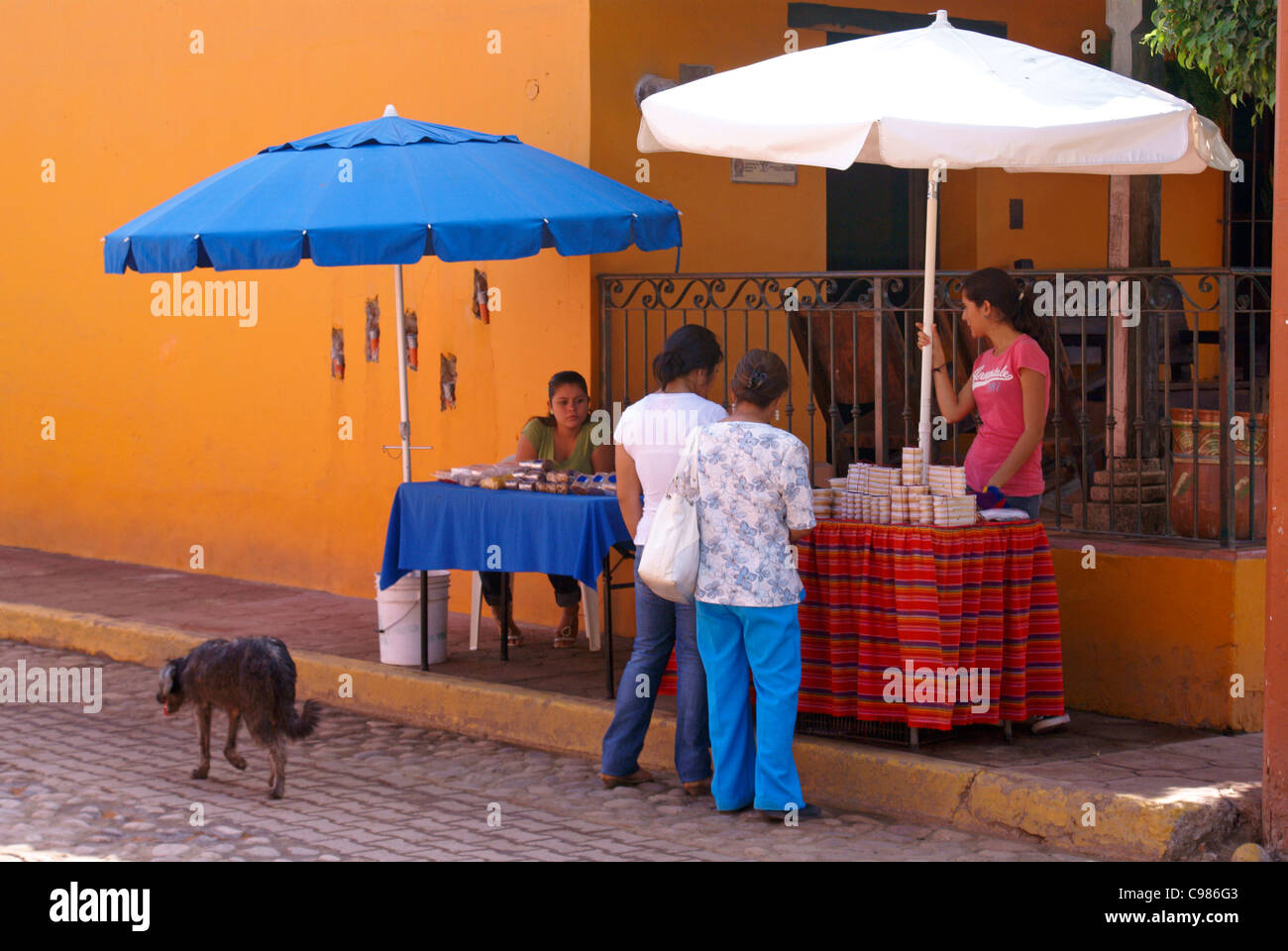 Straßenhändler in der Stadt El Quelite in der Nähe von Mazatlan, Sinaloa, Mexiko Stockfoto