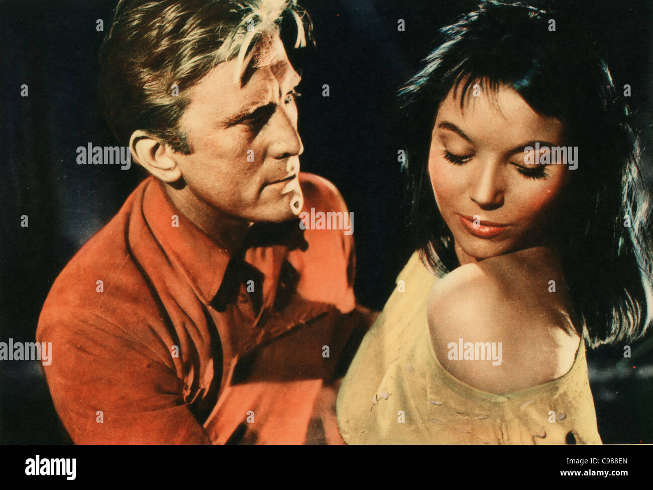 Die indische Kämpfer Jahr: 1955 USA Kirk Douglas, Elsa Martinelli Regie: André De Toth Stockfoto