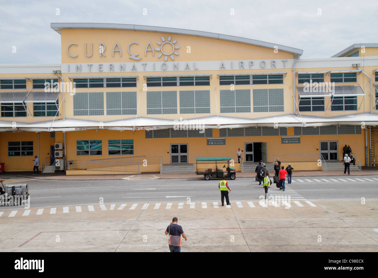 Curaçao,Niederländische Lesser Leeward Antillen,ABC-Inseln,Holländisch,Curaçao Hato International Airport,Luftfahrt,Gebäude,Außen,Front,Eingang,gro Stockfoto