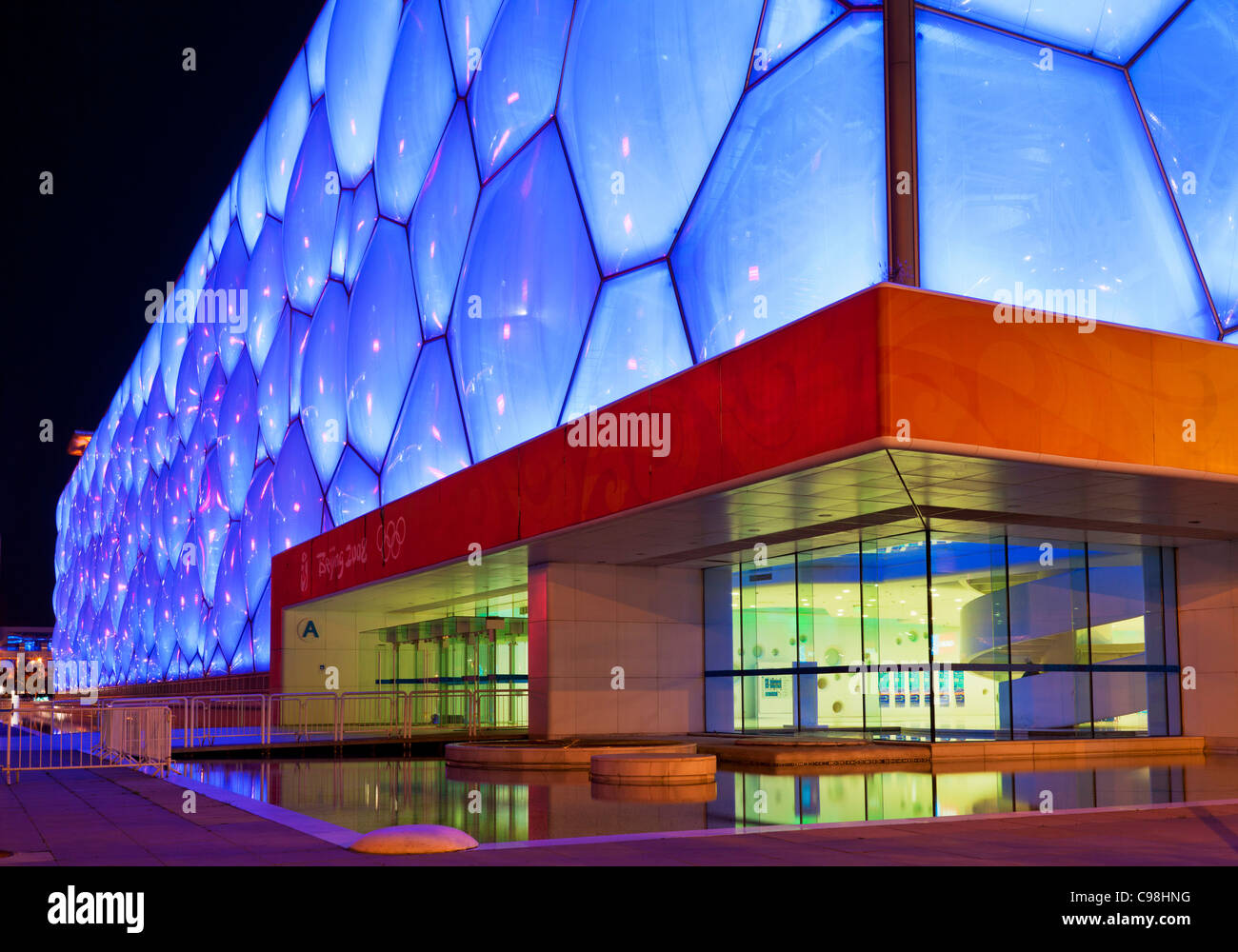 Der Water Cube National Aquatics Center Schwimmhalle im Olympiapark, Peking, Volksrepublik China, Asien Stockfoto