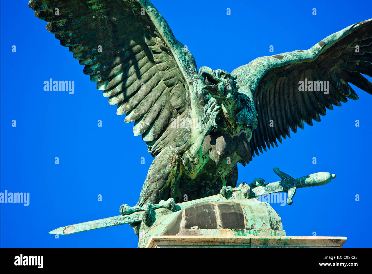 Budapest, Turul Statue im Königspalast gelegen Stockfoto