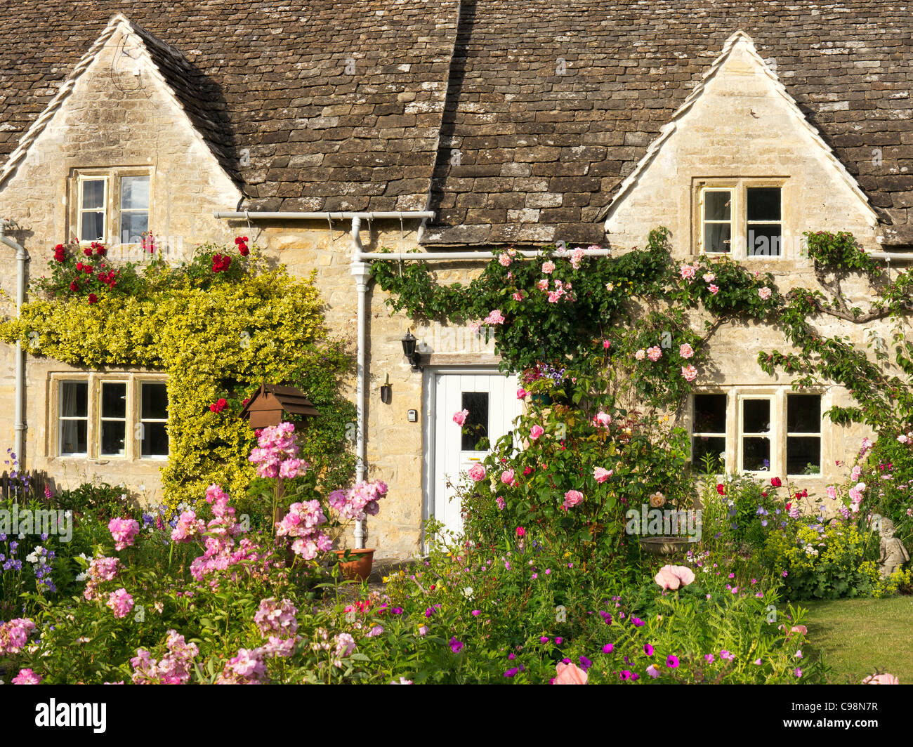 Detail der hübschen Häuschen, Cotswolds, Gloucestershire, UK Stockfoto