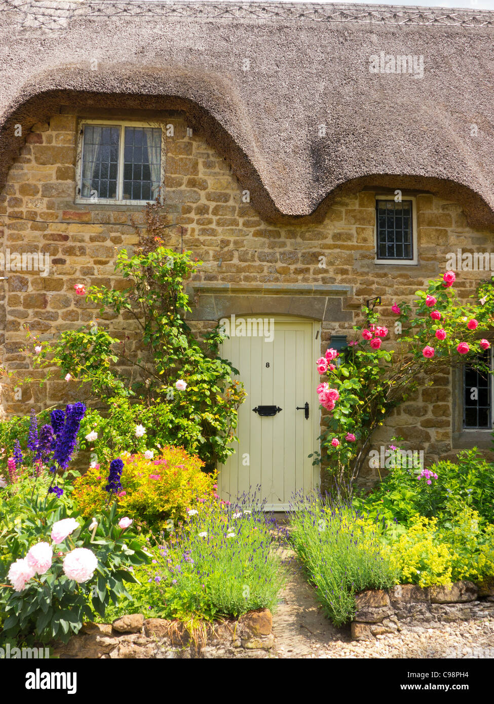 Detail des Thatched Cottage, Cotswolds, Gloucestershire, England Stockfoto