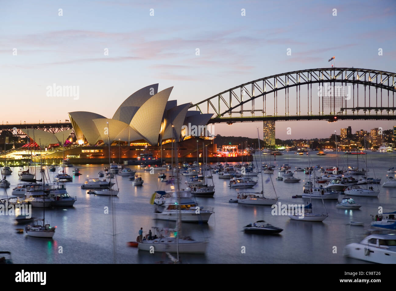 Boote füllen Sydney Hafen für Silvester feiern. Sydney, New South Wales, Australien Stockfoto