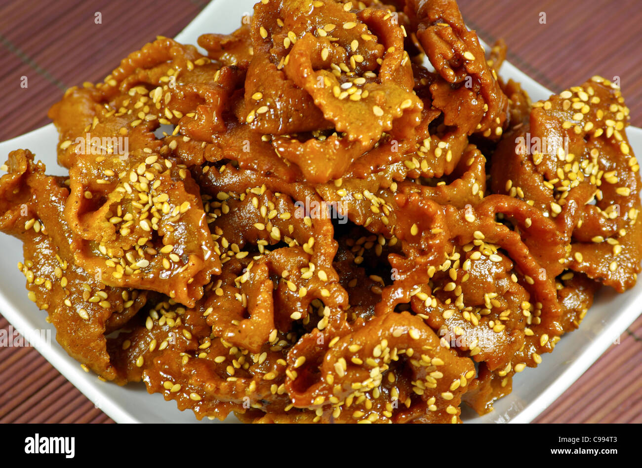 Marokkanischen Ramadan Cookies in einer weißen Schüssel Stockfoto