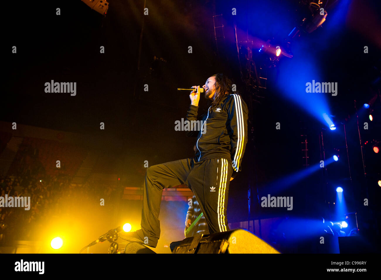 Korn führen auf der Bühne im Portland Memorial Coliseum in Portland, Oregon, USA auf die Musik als A Waffe Tour am 15.03.2011. Stockfoto
