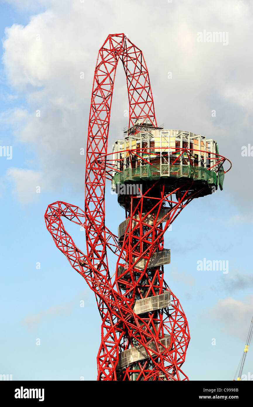 Fortschritt der ArcelorMittal Orbit Turm im Jahr 2012 London Olympic Park. Stockfoto