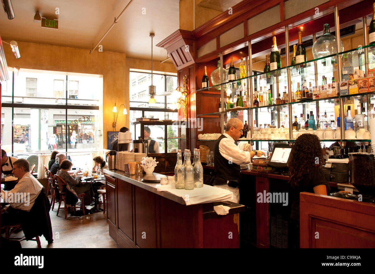San Francisco Cafe De La Presse Frankreich Französisch in der Nähe von Chinatown California USA American Vereinigte Staaten von Amerika Stockfoto