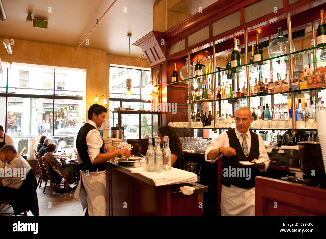 San Francisco Cafe De La Presse Frankreich Französisch in der Nähe von Chinatown California USA American Vereinigte Staaten von Amerika Stockfoto