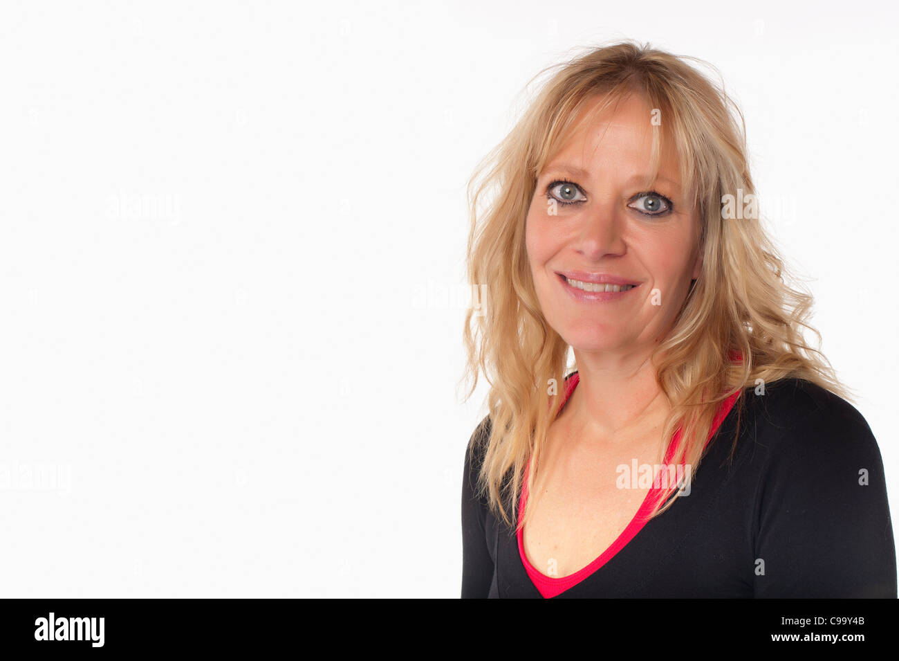 Porträt der blonden Frau in den Vierzigern Stockfoto