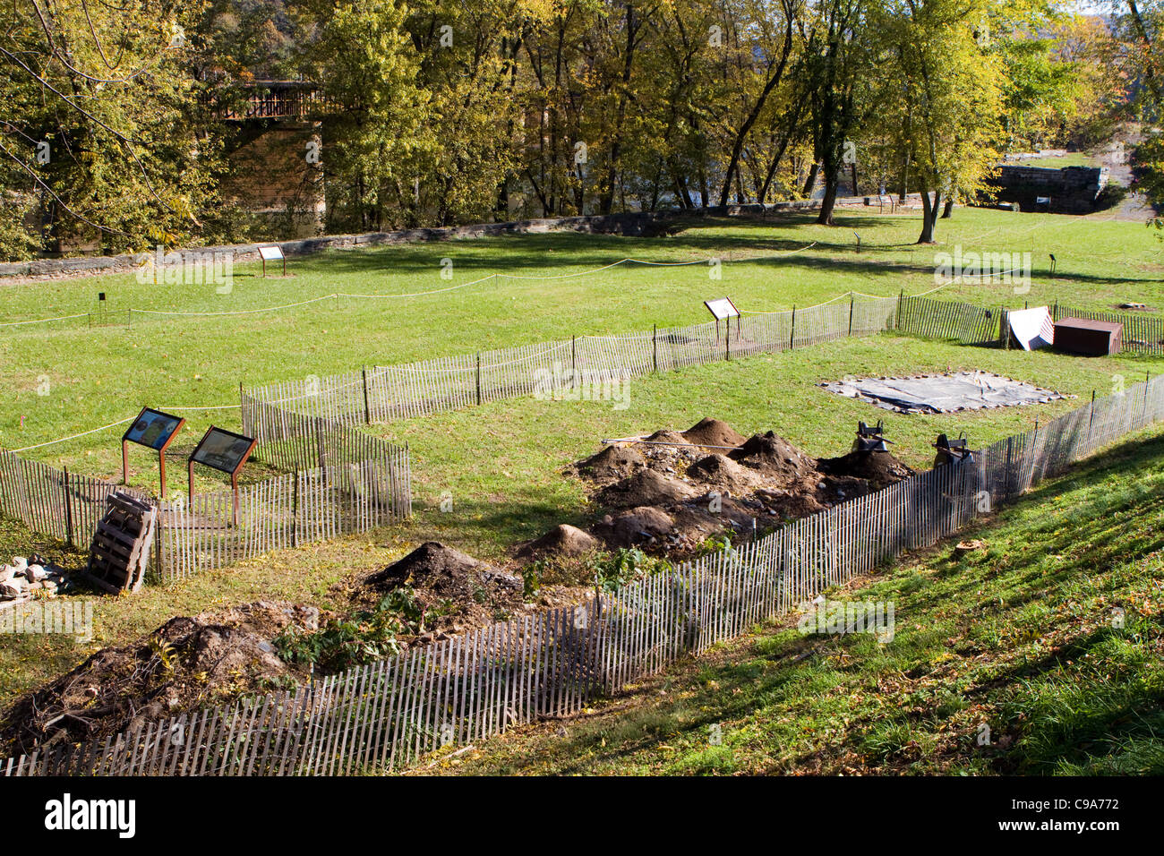 Archäologie dig Site bei Harpers Ferry National Historical Park in West Virginia, wo Artefakte aus dem Boden ausgegraben werden. Stockfoto