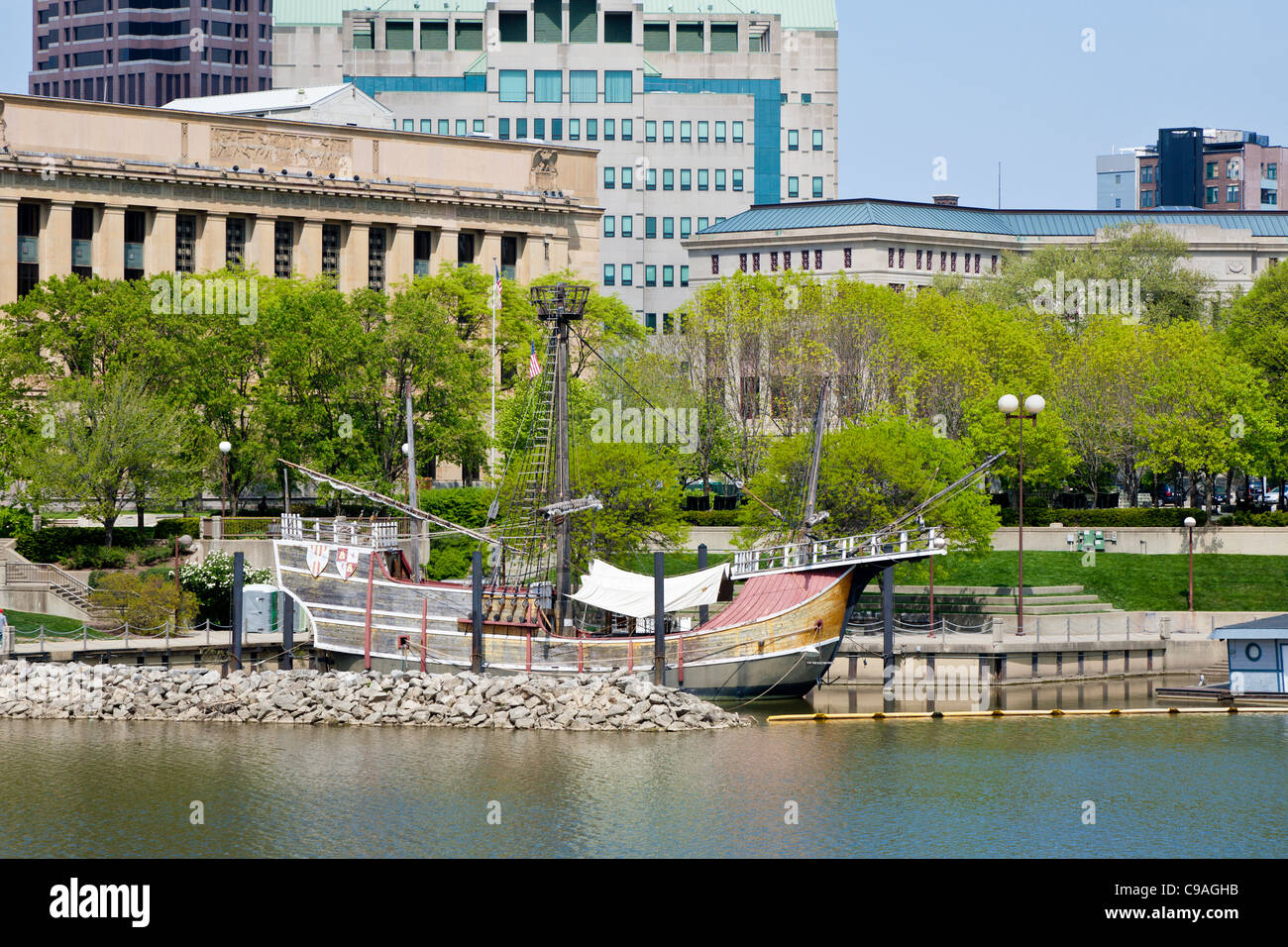 Replik von Christopher Columbus Flaggschiff Santa Maria in der Innenstadt von Columbus, Ohio. Stockfoto