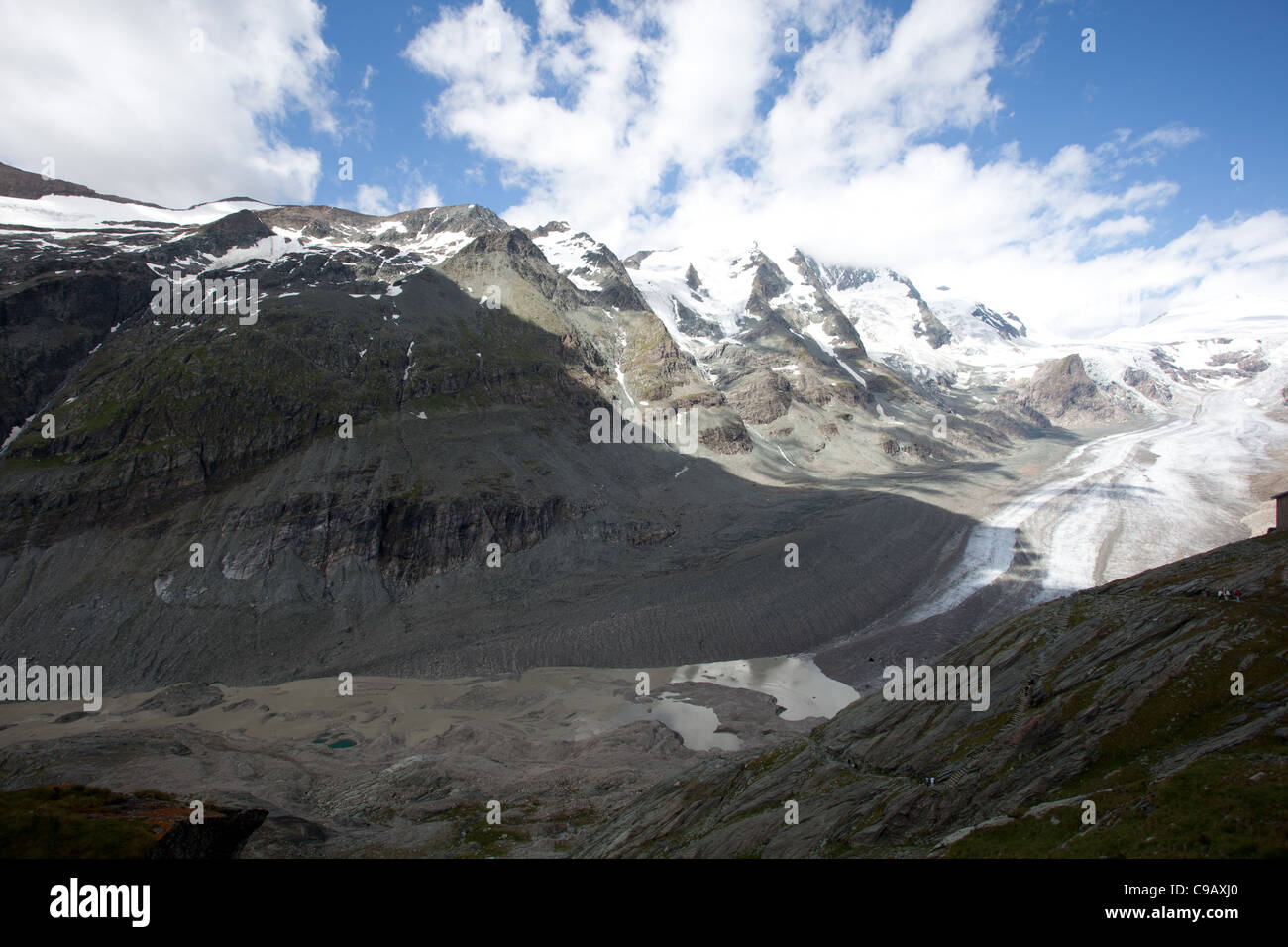 Zell Am See Österreich Blauer Tag Tageslicht Europa Fauna floral grün ho Urlaub See Freizeit Licht Bergnatur niemand im freien Stockfoto