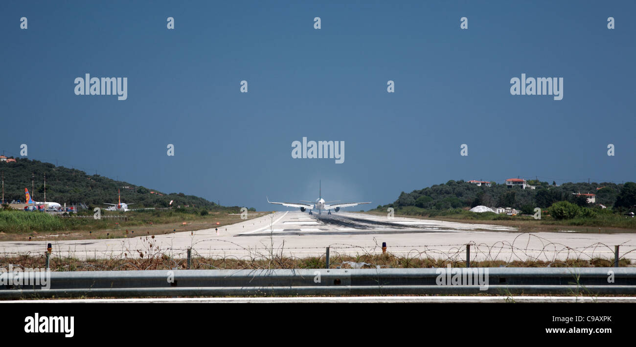 Skiathos airport Fotos und Bildmaterial in hoher Auflösung Alamy