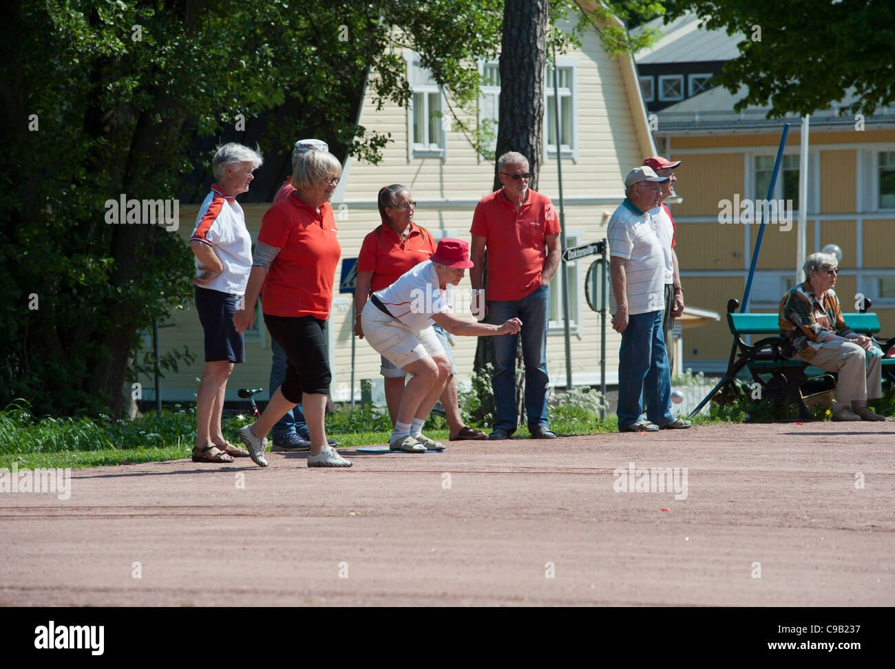 Spielen Jeu de Boule in Åland, Finnland Stockfoto