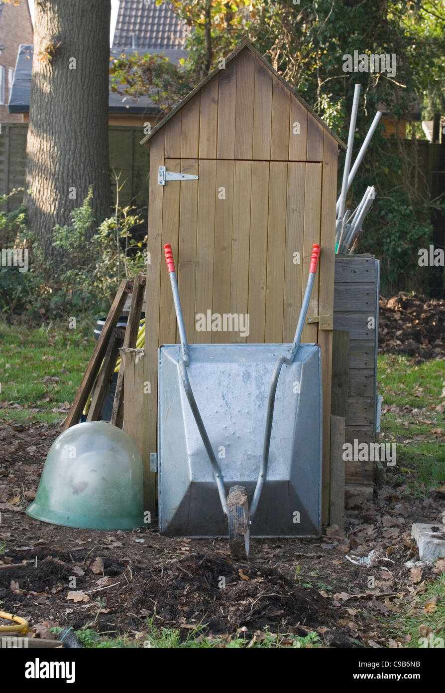 Schuppen auf die Zuteilung im november Stockfoto