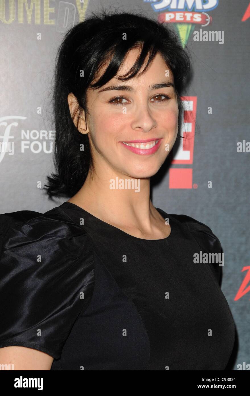 Sarah Silverman im Ankunftsbereich für Variety 2. jährlichen Power of Comedy Event, Hollywood Palladium, Los Angeles, CA 19. November 2011. Foto von: Dee Cercone/Everett Collection Stockfoto