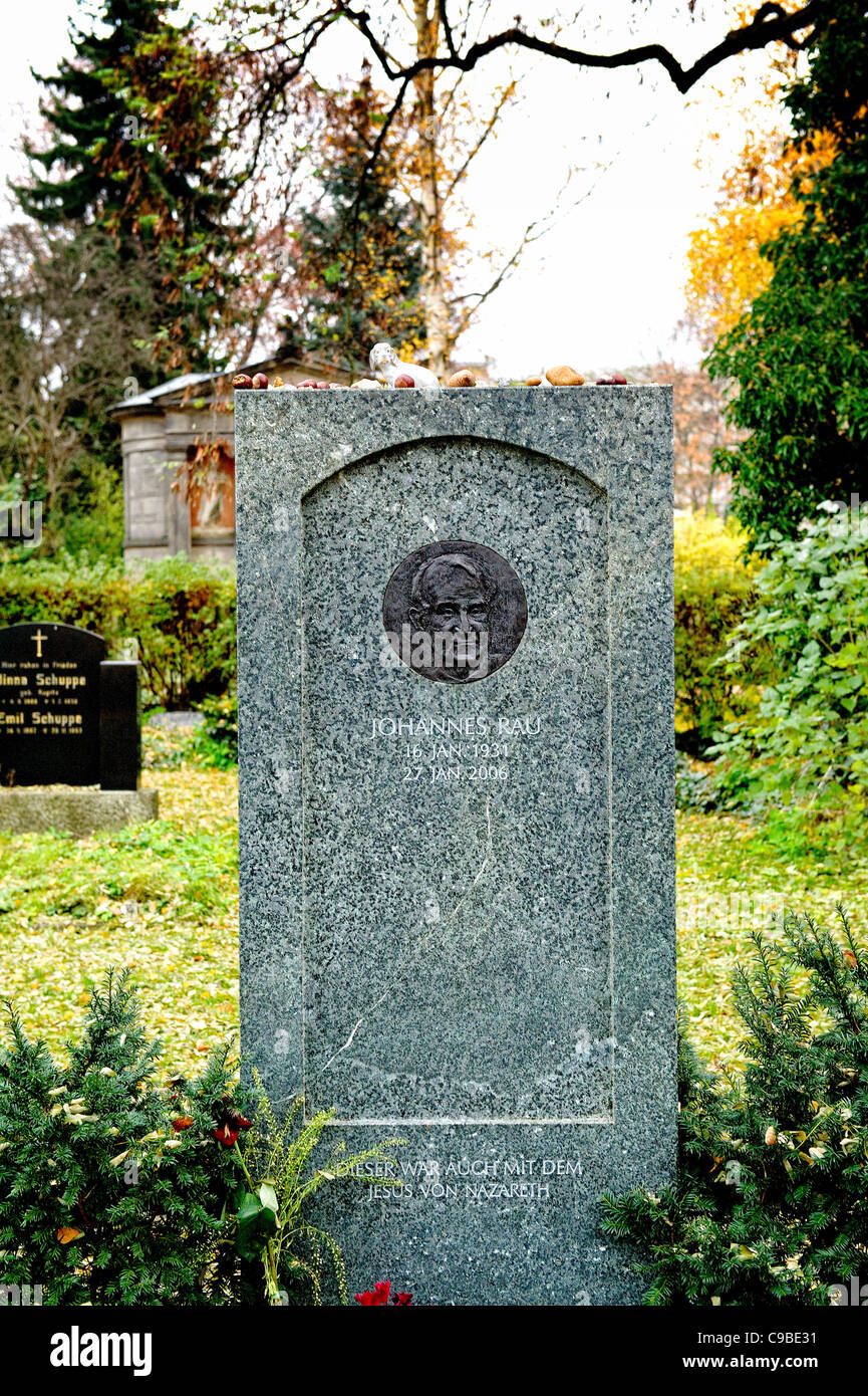 Grab von Johannes Rau; Grab des ehemaligen Bundespräsidenten Johannes Rau Stockfoto