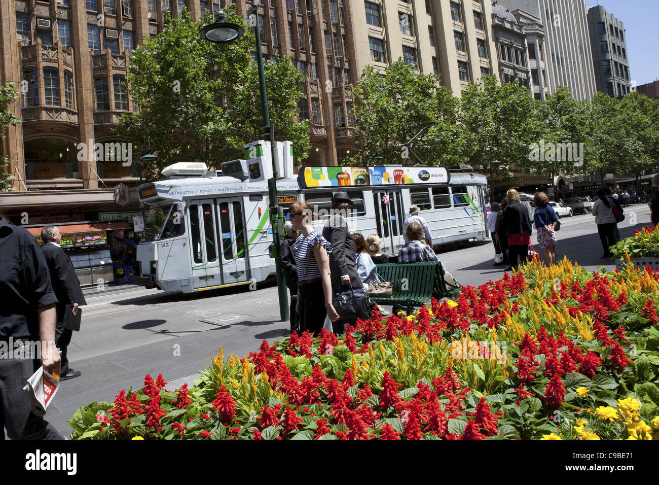 Melbourne-Sonnentag am Stadt-ÖPNV-Systeme. Stockfoto