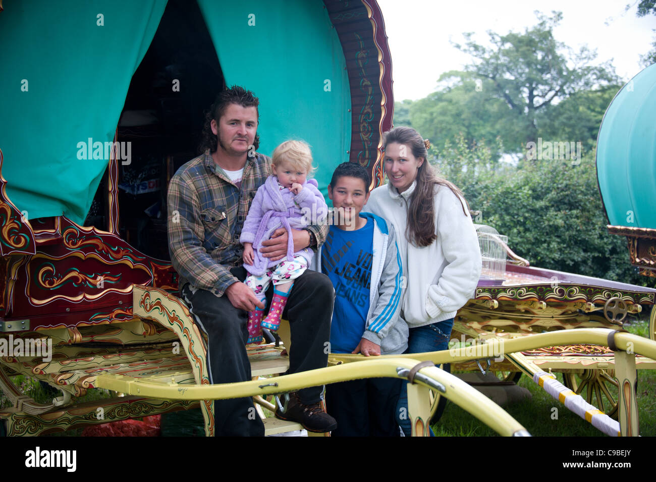 Reisende Familie und Romany caravan Stockfoto