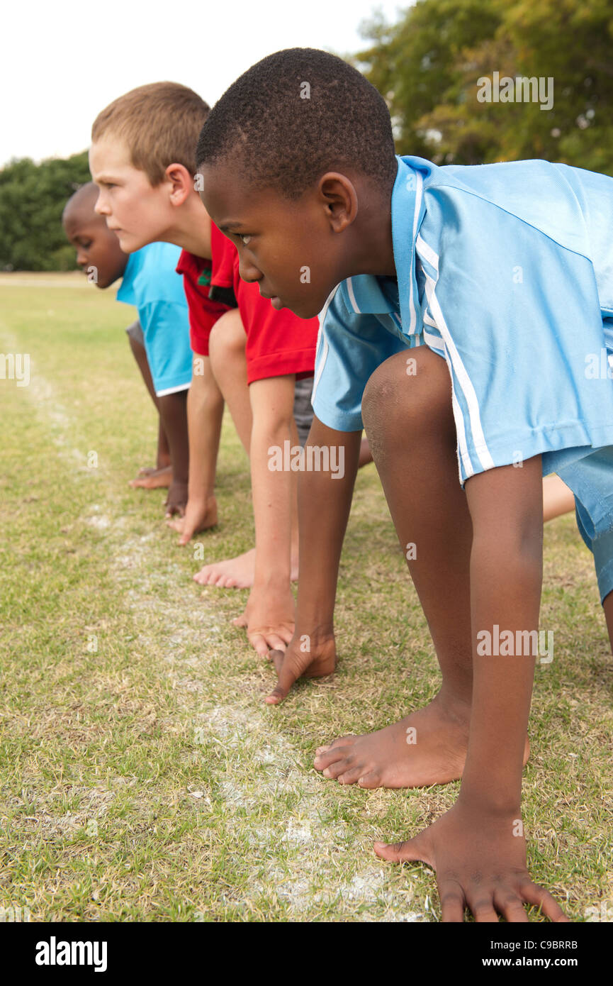 Drei jungen Line-up auszuführenden Rennen, Johannesburg, Provinz Gauteng, Südafrika Stockfoto