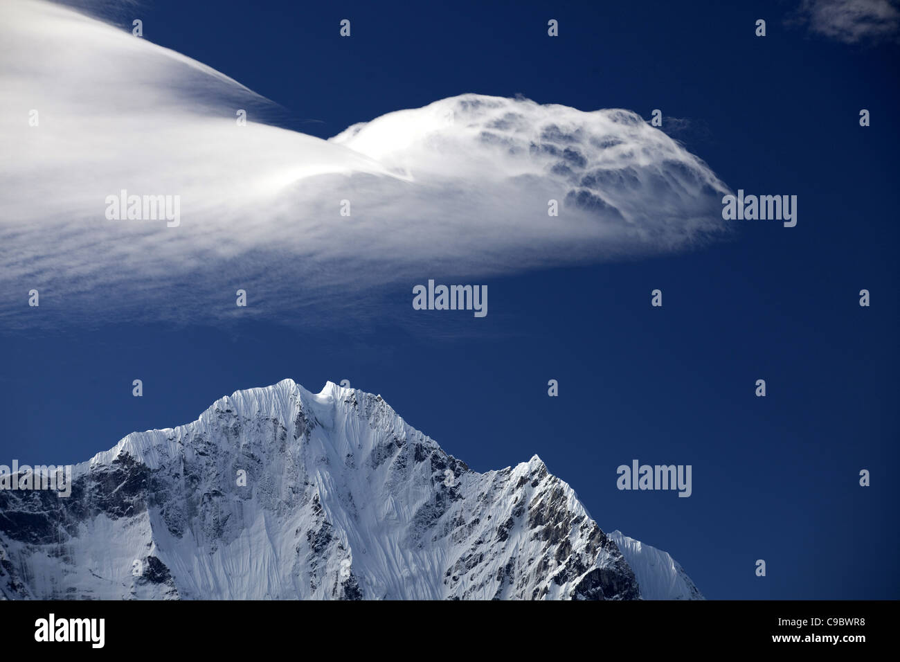 Oktober 2009 Everest range Berge am Morgen von Dengboche auf der Suche nach und in der Nähe von Ama Dablam Stockfoto
