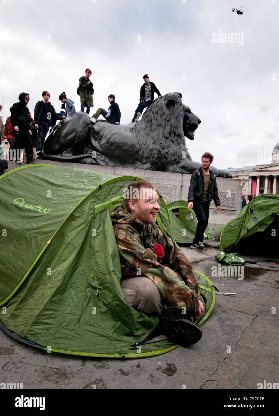 Trafalgar Square bei studentischen Protest durch die Londoner 9. November 2011 zu besetzen Stockfoto
